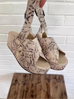 Amuse Society X Matisse Snakeskin Platforms Sandals, SZ 9 EUC